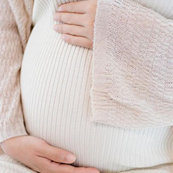 ”小汪🏛😖告诉界面新闻记🏜📘内江代孕者🍁在管理层表述中，👠